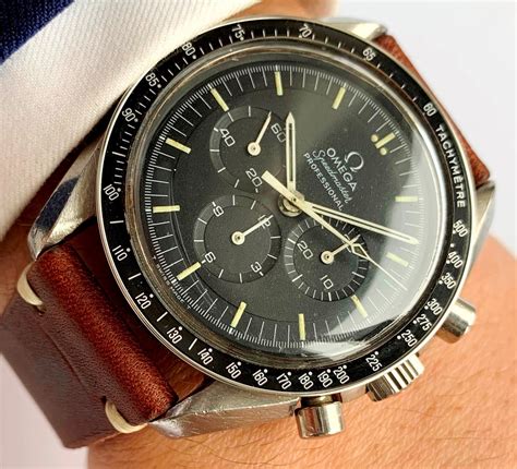 vintage omega moonwatch